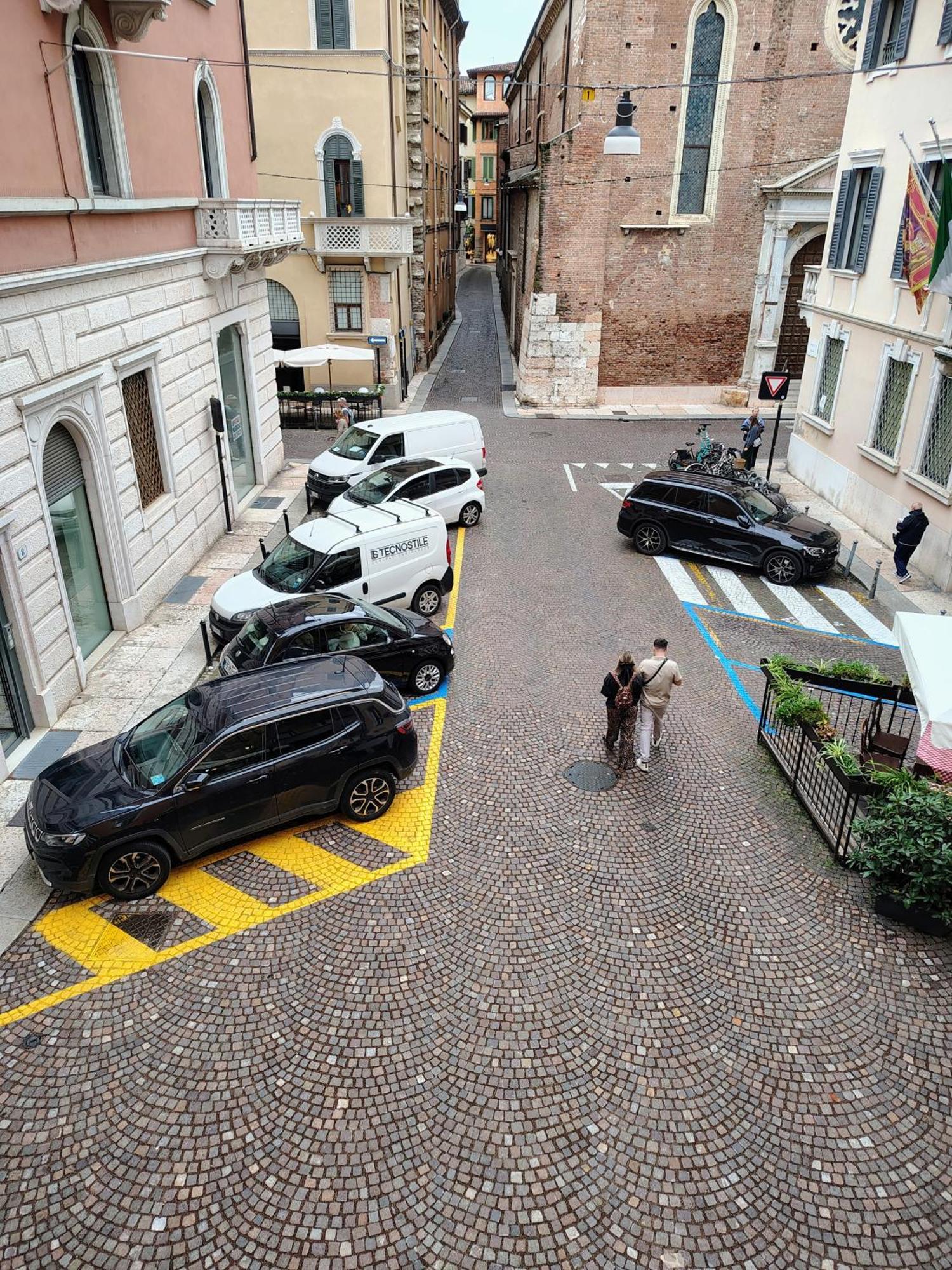 Italianflat - Rentroom Old Town - 200Mt To Arena 维罗纳 外观 照片